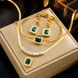 Luxurious Gold and Green Fashion Jewelry crystal Necklace Set